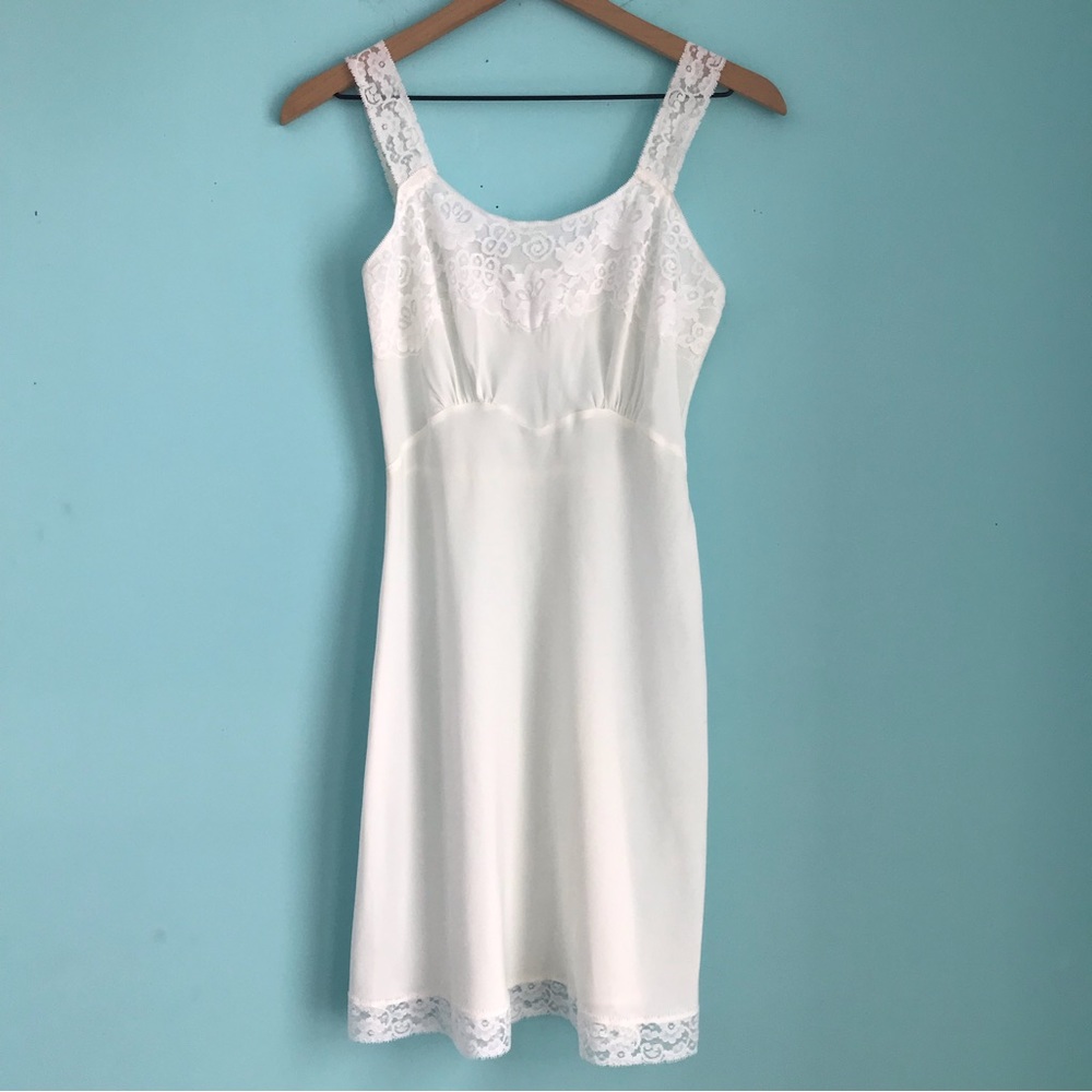 Back Magic Vintage Strappy Posey Lace Lingerie Full Empire Slip Dress M White